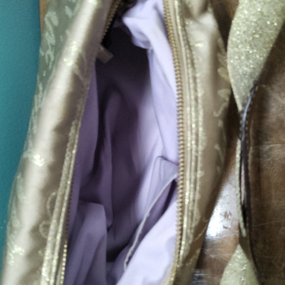 Gold coach purse - Picture 4 of 4